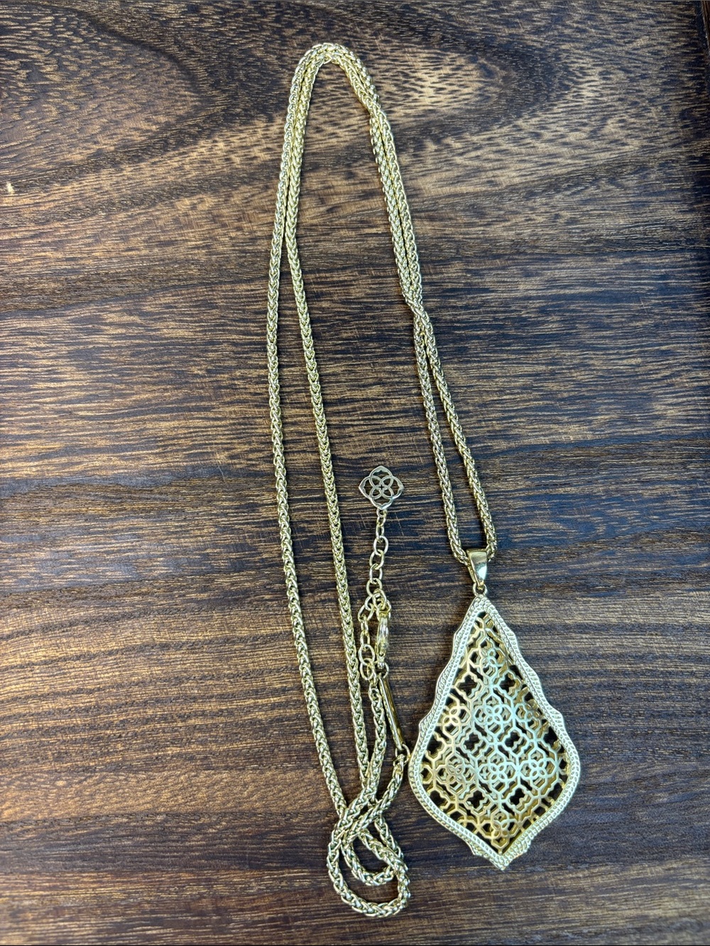 Kendra Scott Elegant Gold Filigree Pendant with Necklace for Women